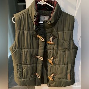 Legendary Whitetails Puffer Vest
